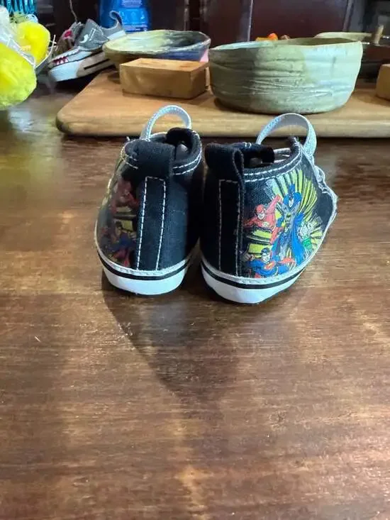 DC Infant Boys Black Justice League High Top Slippers Baby Crib Shoes 3-6M - .co - Picture 4 of 5
